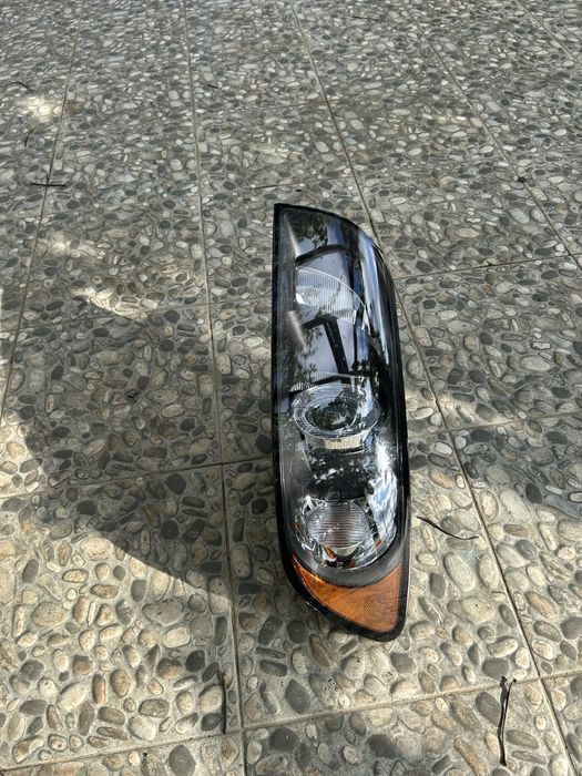 Faruri xenon volvo s40