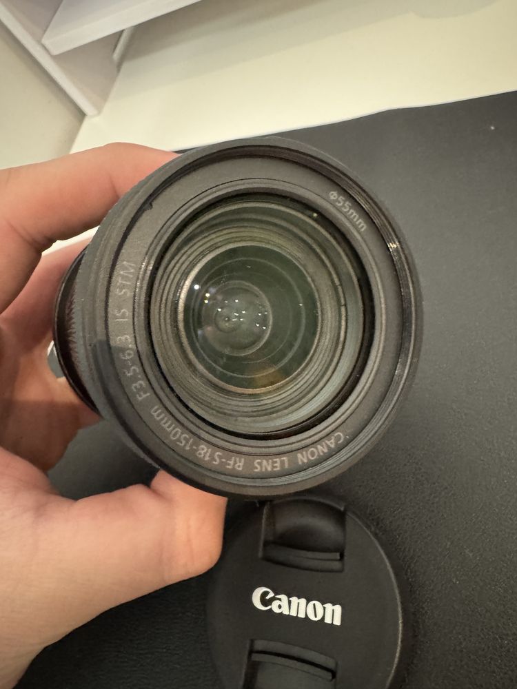 Obiectiv Canon RF-S 18-150mm