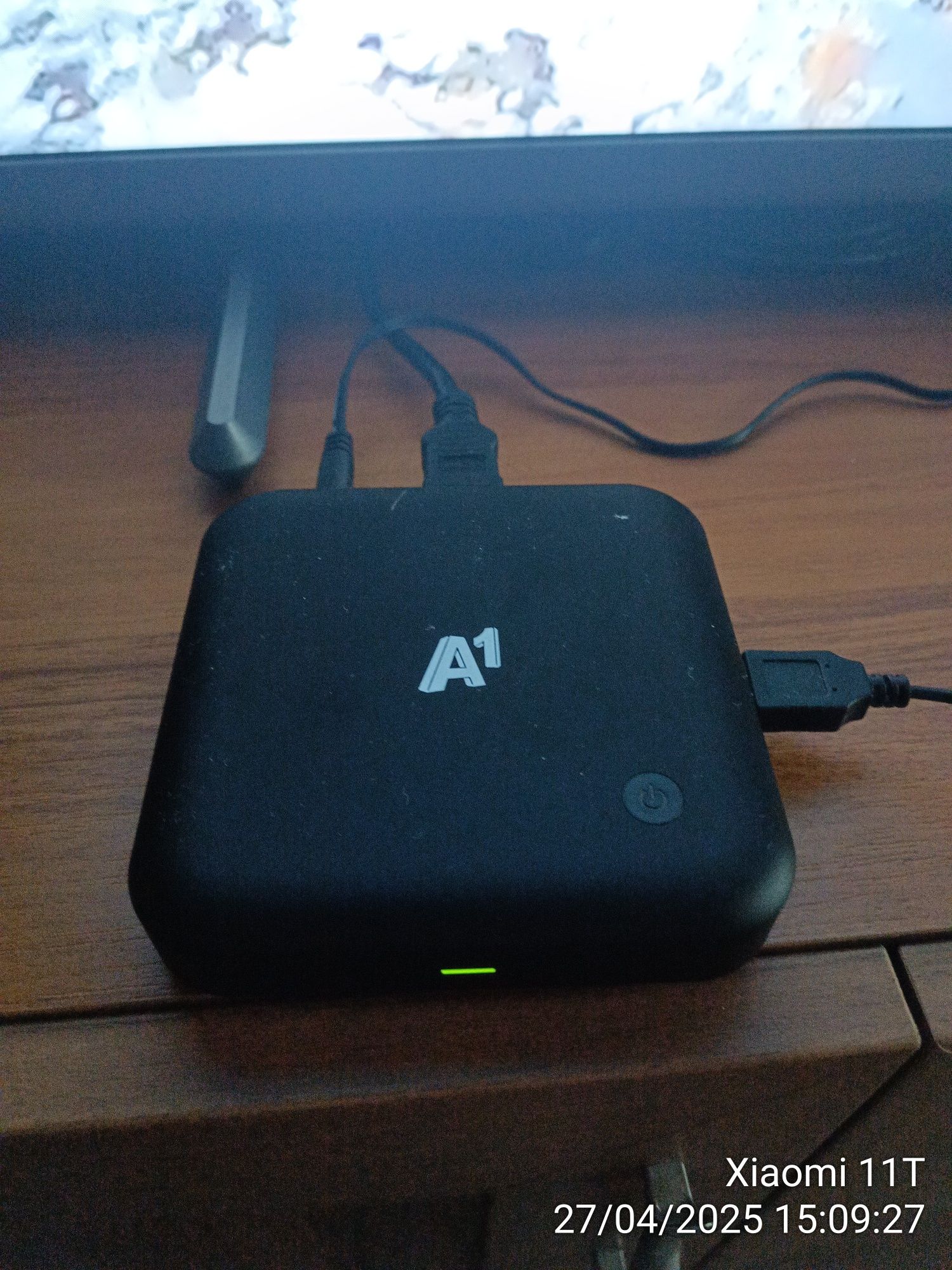A1 Android TV box ZTE с телевизия