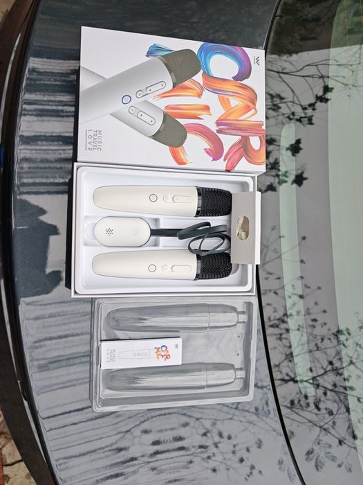 Set microfoane Tesla pt karaoke.  Se pot conecta la orice dispozitiv