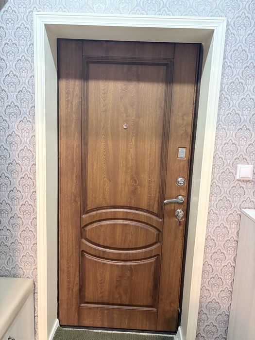 Продам входной двер