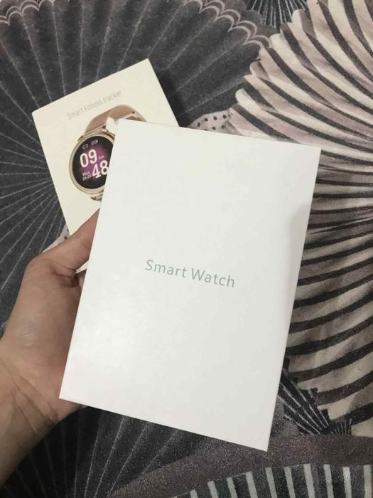 Смарт спортен часовник