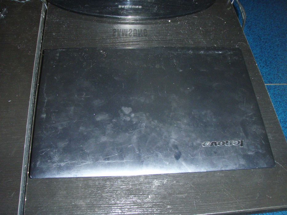 Dezmembrez Lenovo B50-30, placa de baza defecta