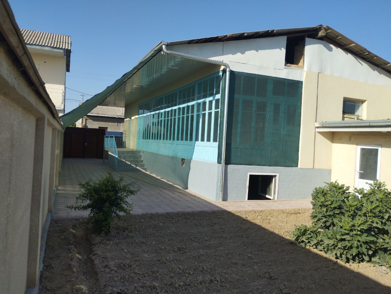Srochno Tayyor hovli joy 2.8sotik