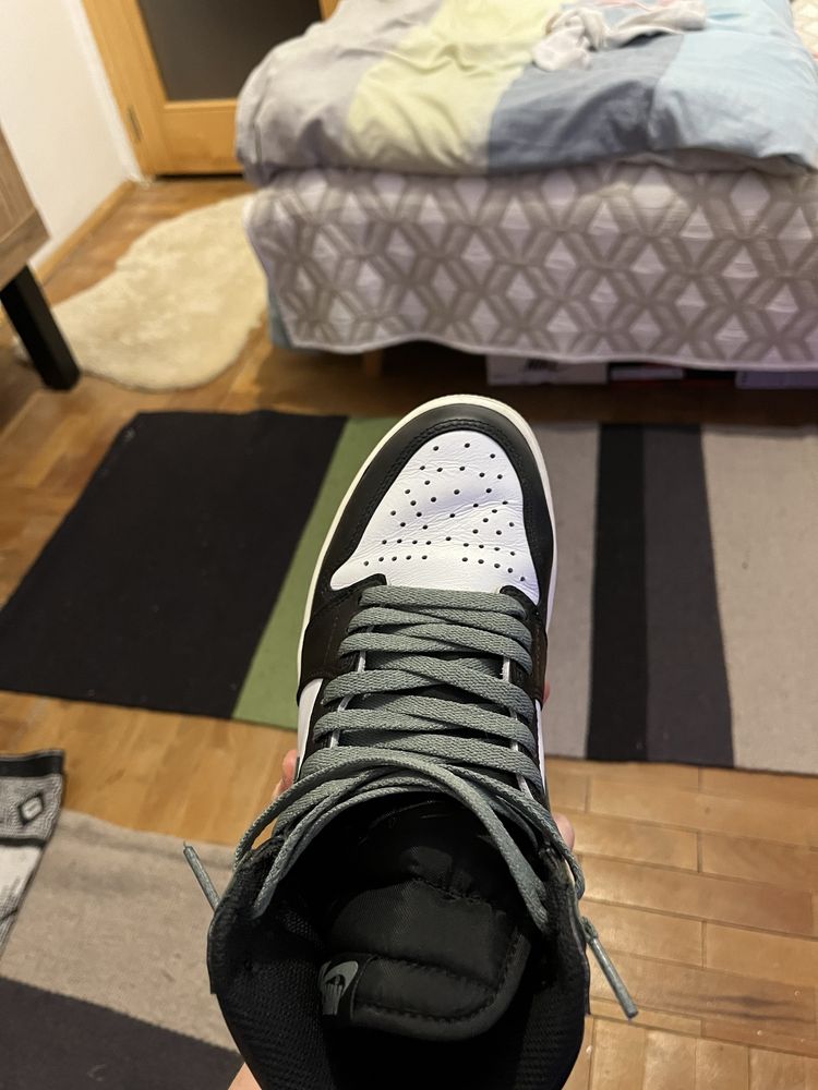 Nike Air Jordan 1 High Clay Green