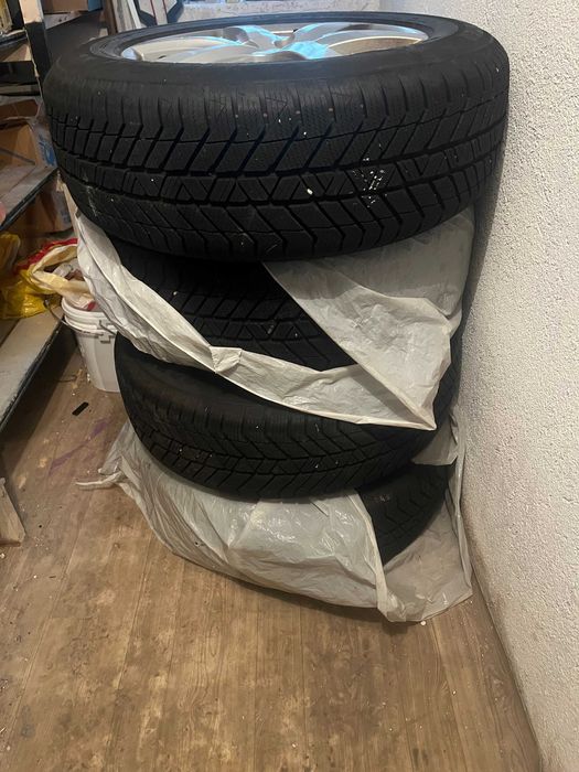 АЛУМИНИЕВИ ДЖАНТИ с Нови гуми  225/65/17 от HONDA CRV