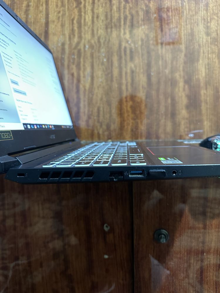 Noutbook Acer Nitro 5 I7-10750H sotiladi.