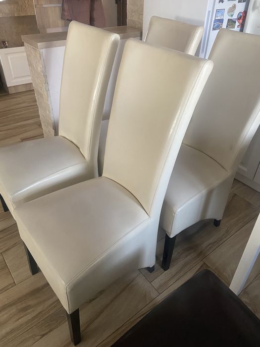 Vind scaune living sau buxatarie