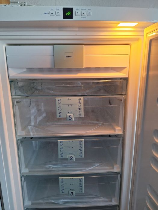 Фризер  Liebherr