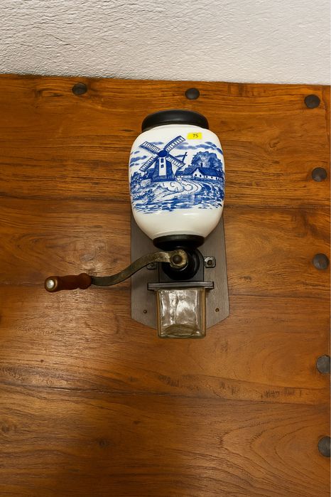 Холандска порцеланова мелничка за кафе кафемелачка делфт delft