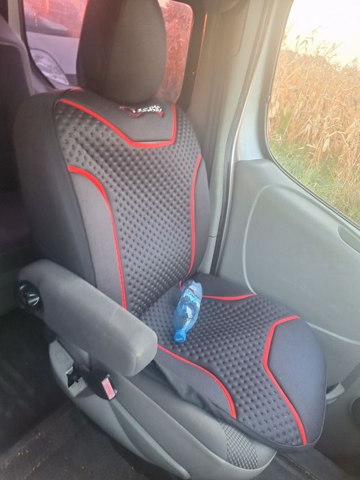 Dezmembrez renault trafic opel vivaro 2.0 dci euro 5