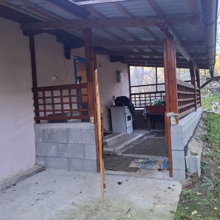 Casă de vanzare in satul Ponorel,comuna Vidra,judetul Alba.