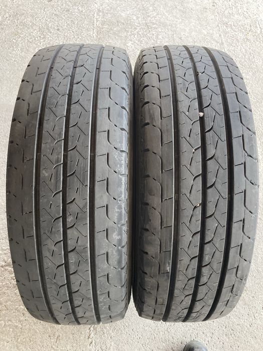 Гуми за бус 225-70-15 C