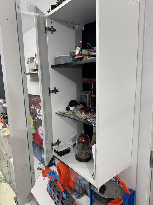 Se vinde dulap biblioteca Alb Lucios