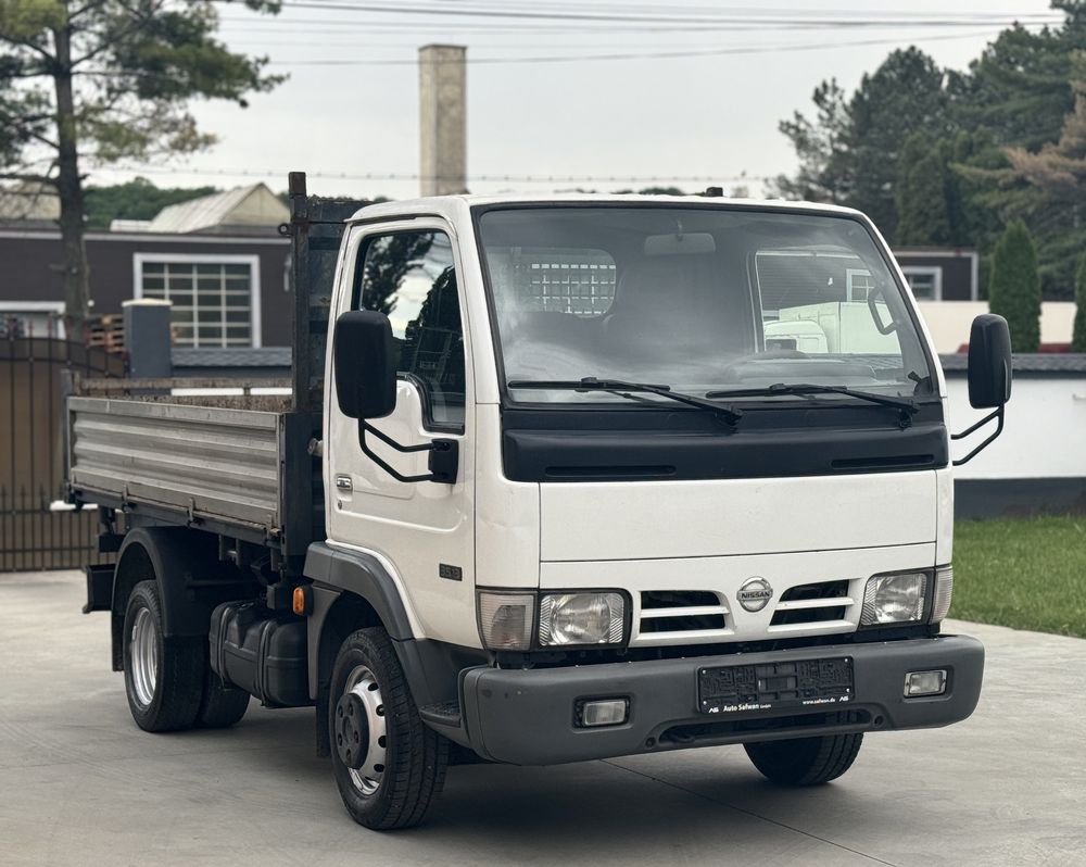 Nissan Cabstar Basculabil 3Parti 3.0D 130CP CAT. B AER CONDITIONAT