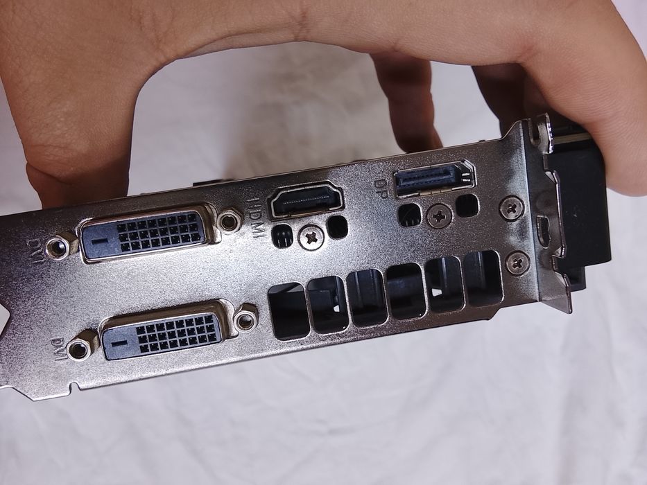 Видеокарта Asus RoG Strix RX570 (GDDR5)