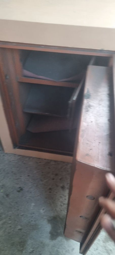 Срочно продам песочный сейф