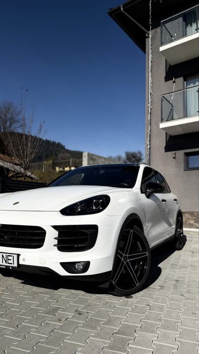 Porsche  cayenne 2017