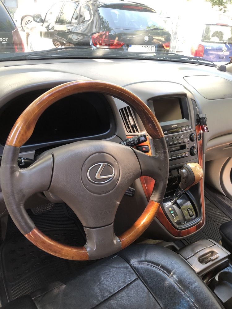 Продавам Lexus RX 300 газ /бензин