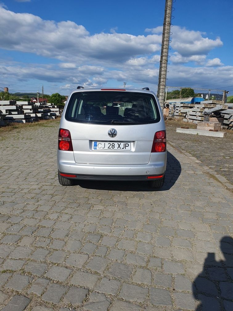 Propietar Vând Volkswagen touran 1.9 tdi an 2008 acte valabile