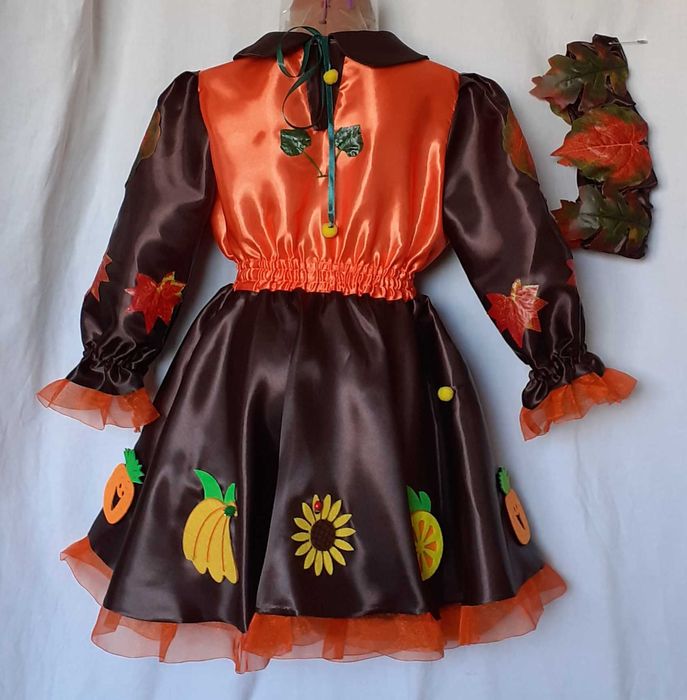 Rochita Printesa toamnei marimea 3 (5-6 ani)