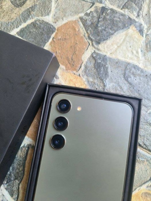 Samsung S23 PLUS de 256 GB ca NOU cu Garantie