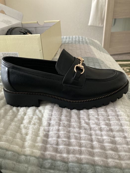 Продам лоферы 38 размер