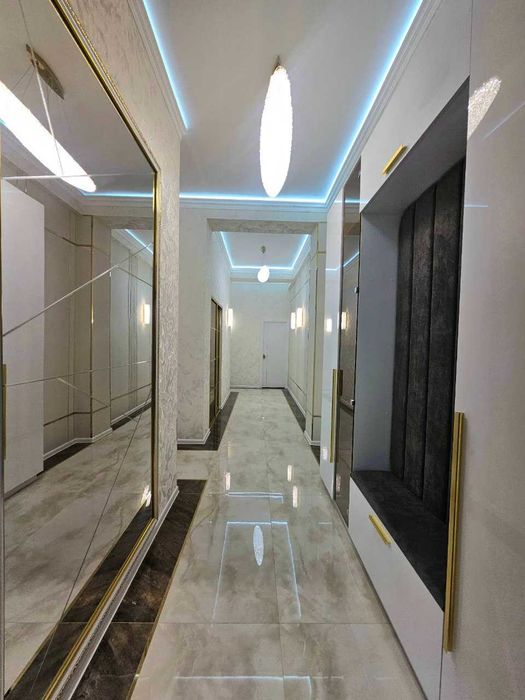 Продам 3-х комнатную в ЖК класса люкс.Чиланзар Ц кв-л.метро М.Улугбек