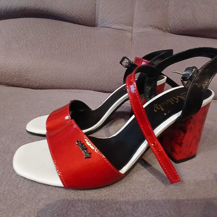 Дамски сандали висок ток - нови