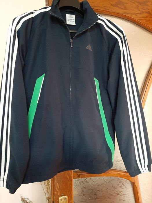 Vând bluză trening Adidas