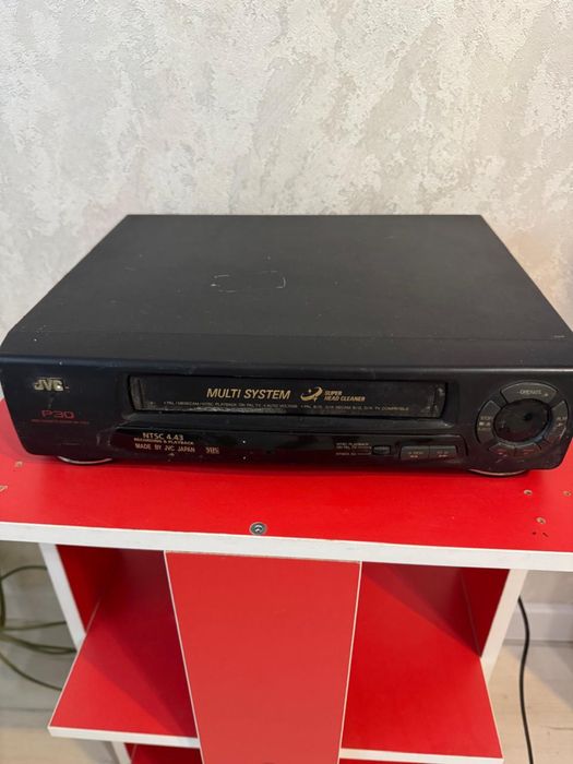 Продам.Видеомагнитофон