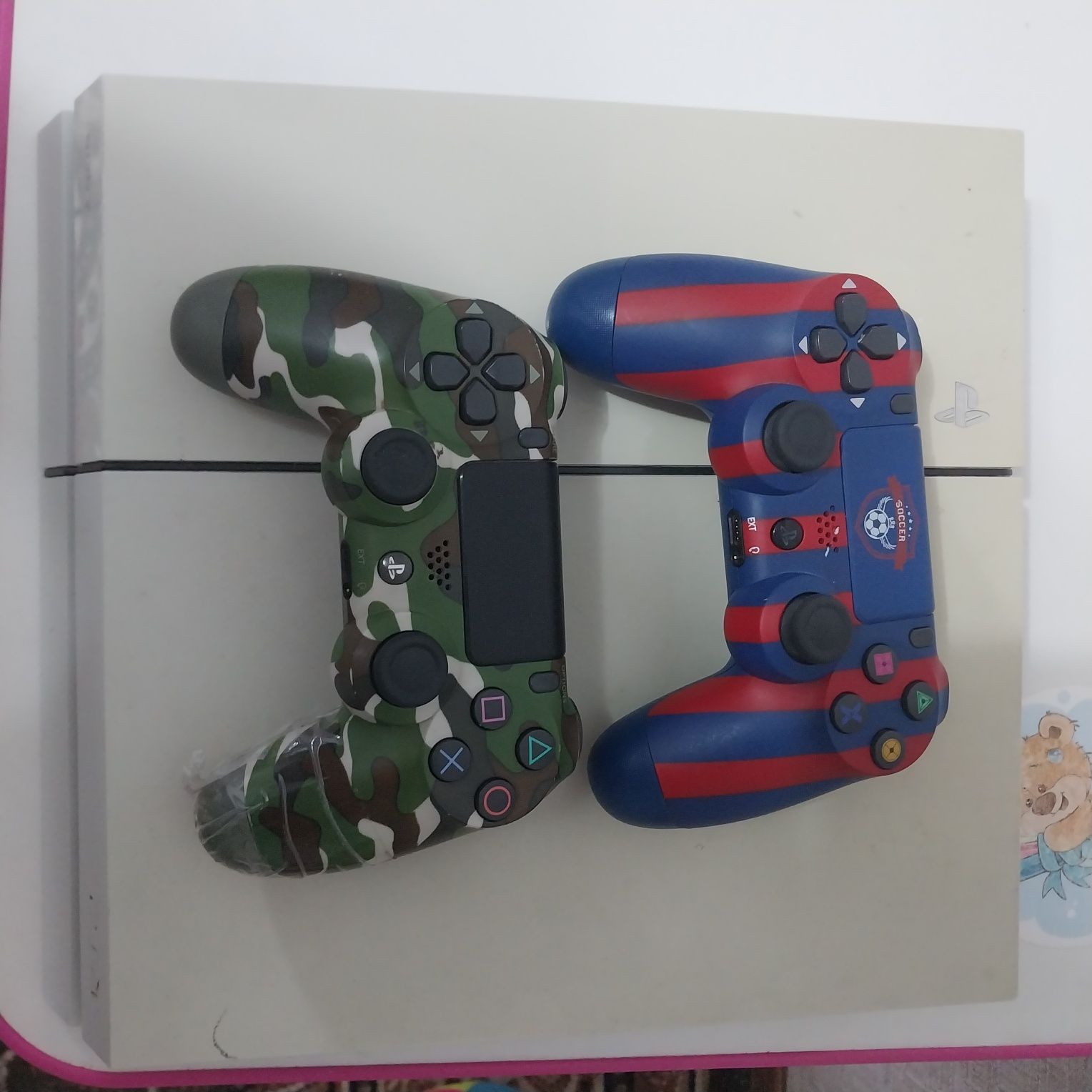 Продам Плейстейшен 4