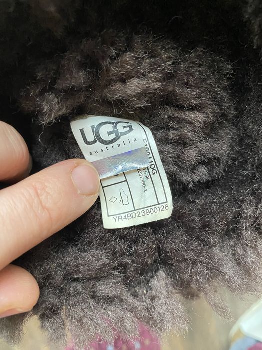 UGG originale cu lână multă si piele naturala 39