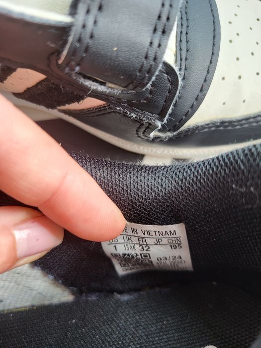 Vând adidasi Adidas mar 32