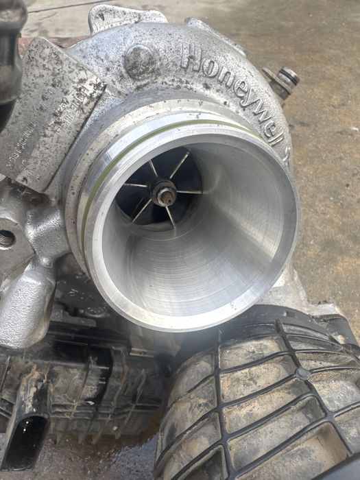 Turbina bmw 3.0 g30, g05,06 motor 3.0 B57