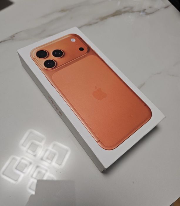 IPHONE 17 pro max nou sigilat telefon este adus de afara mulyumesc