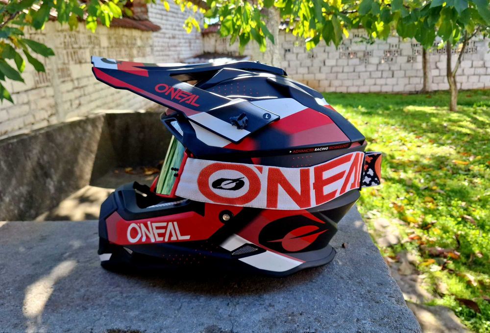 мотокрос/ендуро каска Oneal