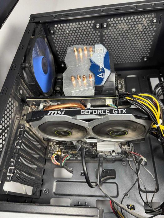 Calculator/PC Gaming i5 9600KF / GTX 1660 Ti / 16GB RAM / SSD + HDD