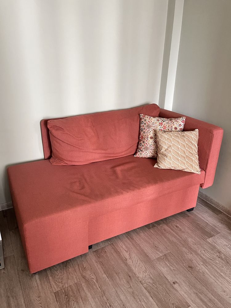 Диван-кровать IKEA