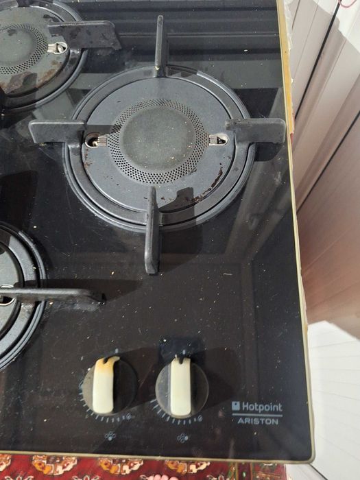 Продам газовую варочную панель Hotpoint Ariston