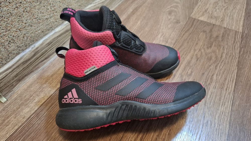 Зимние кроссовки Adidas 36р