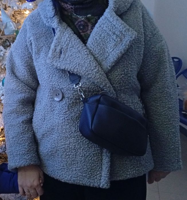 Продам шубу с капишоном