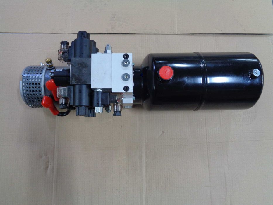 Grup pompa unitate hidraulica pentru plug lama de zapada 3 kW 24 VDC