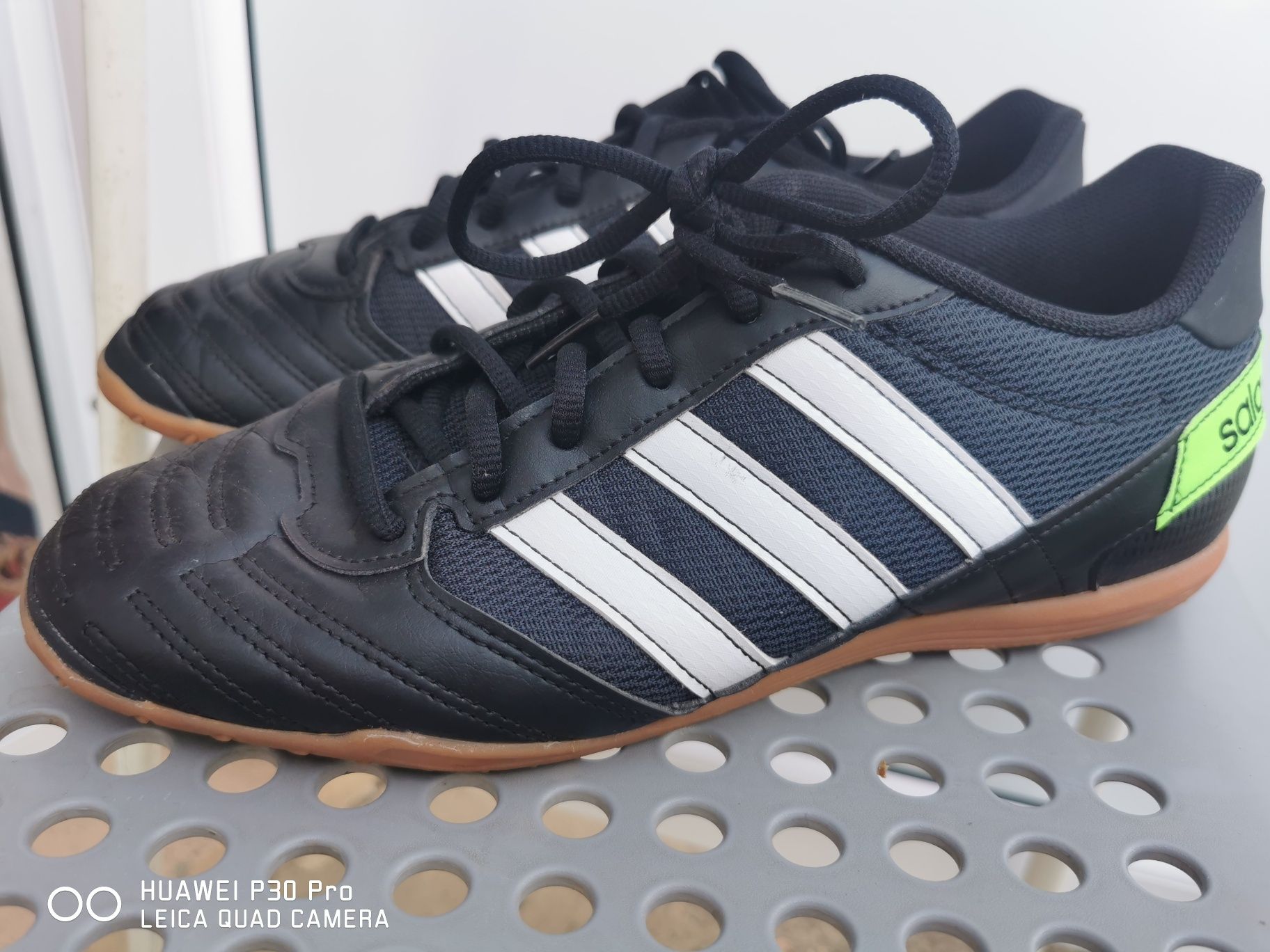 Adidas  ghete fotbal sala 44