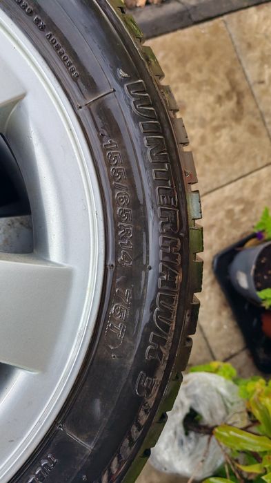 Vând jante aluminiu R14 ET45 cauciucuri iarnă 155/65 R14aproape noi