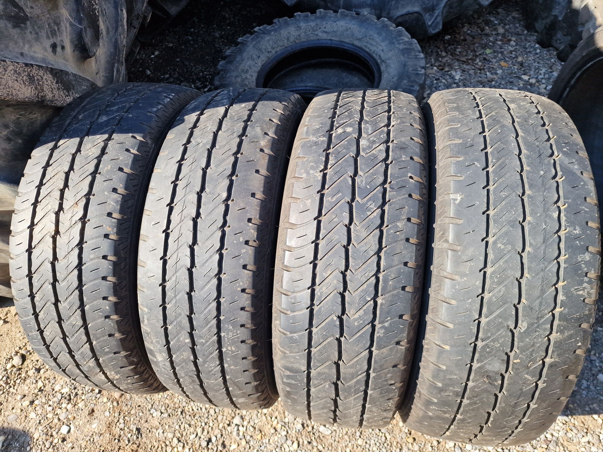 Anvelope 215/60R17C marca Dunlop