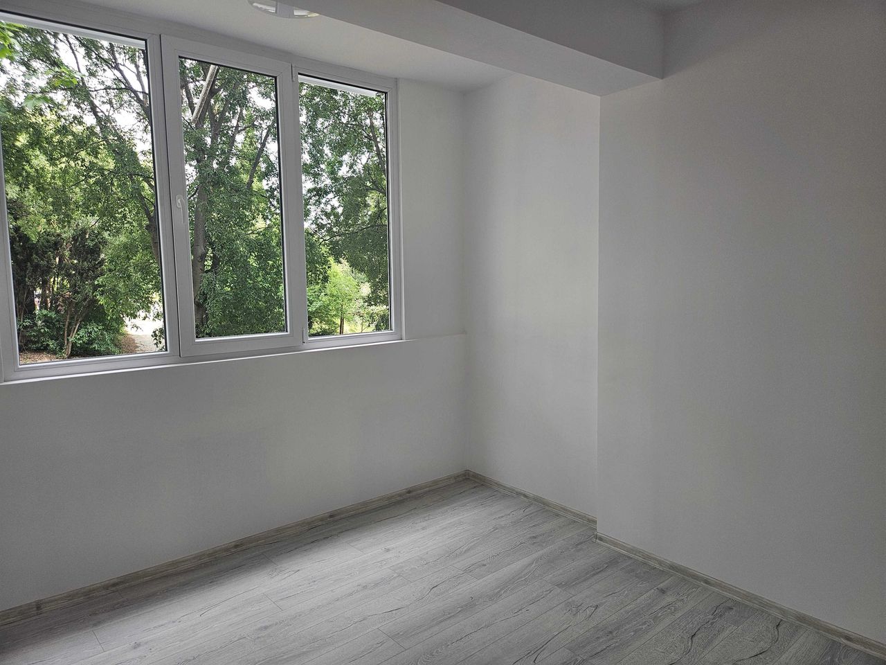 Продава се Тристаен апартамент в Варна, Владислав Варненчик - 55 кв.м за 2290 €/кв.м - Снимка #9