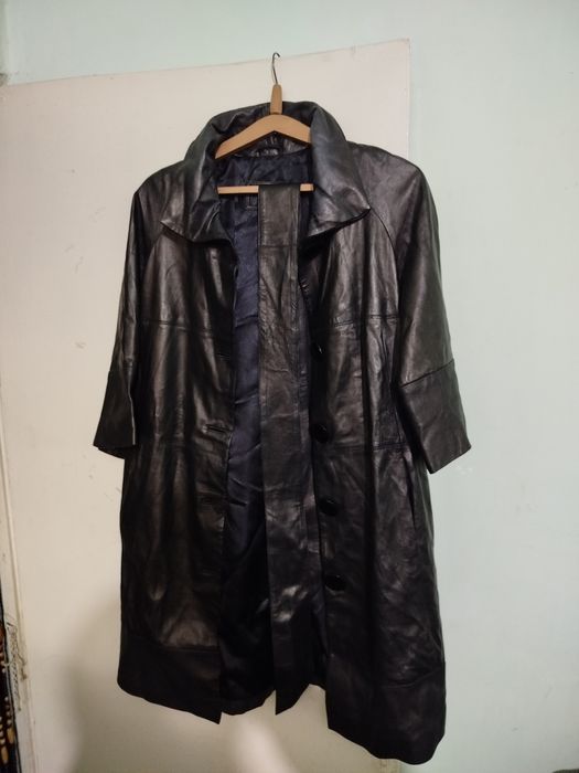 Продам кожаный сюртук.