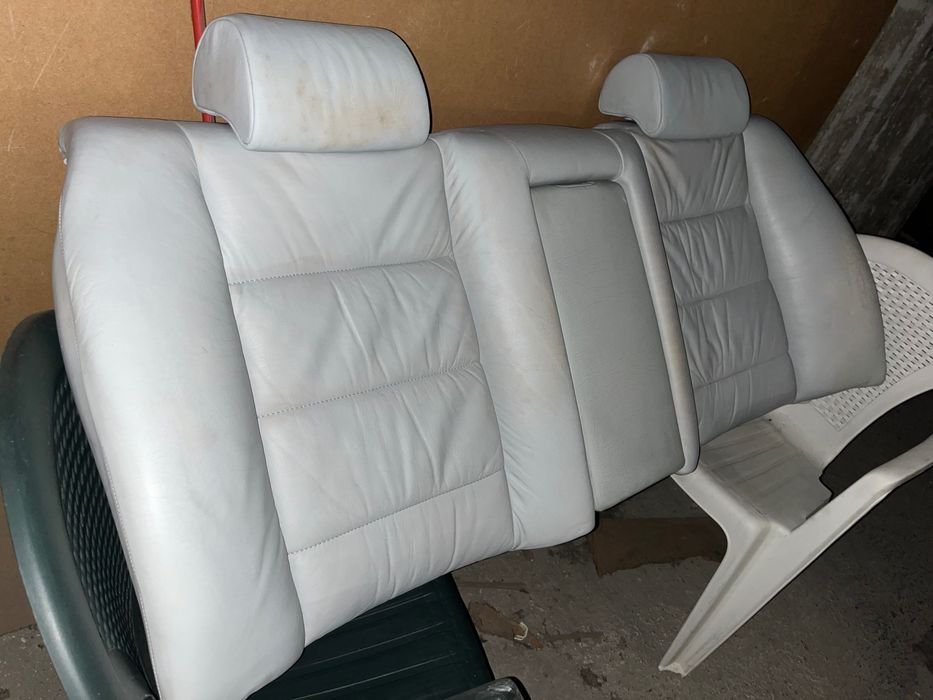 Здравейте продава се кожен салон за Е34