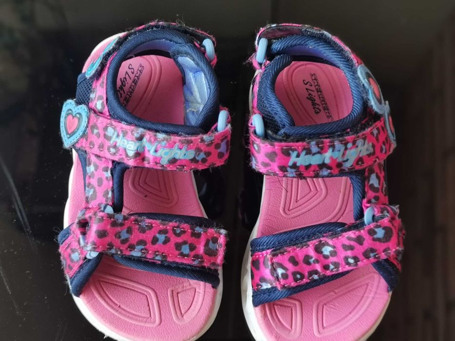 Няколко Детски сандали